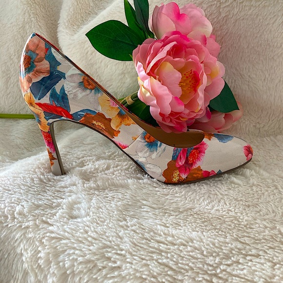 Nine West Drusilla Floral Patent Heel Sz 9.5 - Picture 5 of 9